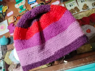 Gorro de crochet multicolor