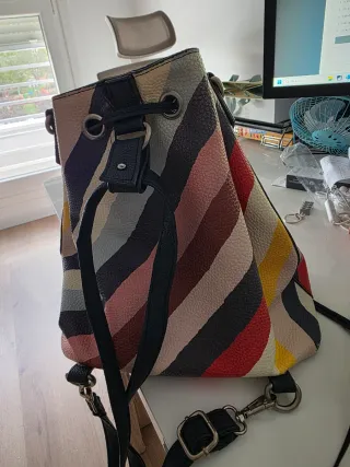 Mochila de piel multicolor