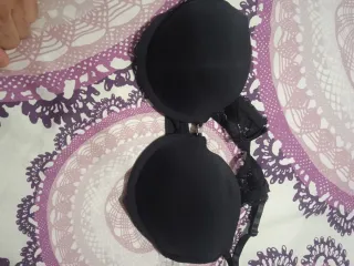 Sujetador negro 75B con apertura delantera