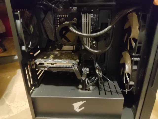 PC Sobremesa AORUS Gaming (precio negociable). 