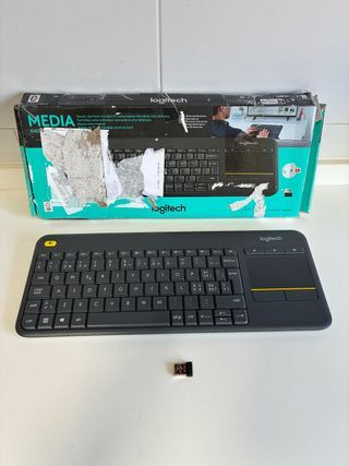 Teclado Logitech K400 Plus con Touchpad