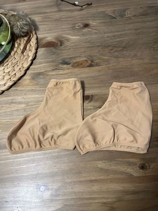 Medias cubre patines color carne