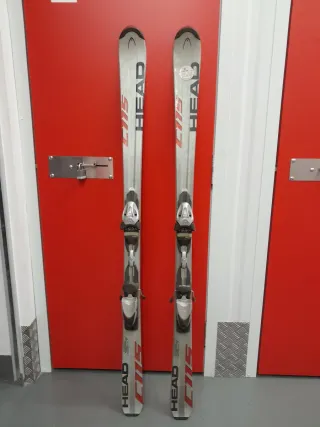 Esquís Head Carving