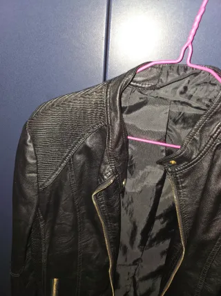 Chaqueta de cuero negra