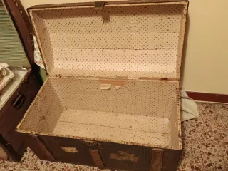 ¡FIN! Baúl antiguo de madera y metal URGE VENTA