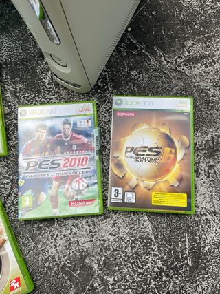 Xbox 360 Blanca con 2 Mandos y Juegos