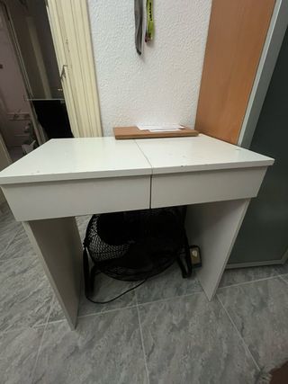 Tocador Blanco y Rojo Ikea
