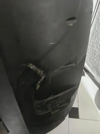 2 altavoces autoamplificados negros gemini