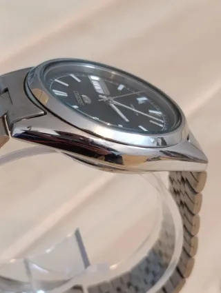 Reloj Seiko 5 Automático Negro