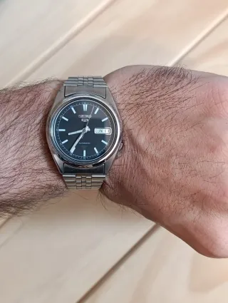 Reloj Seiko 5 Automático Negro