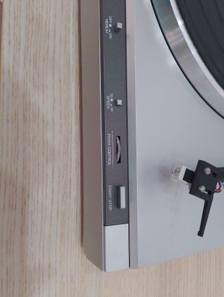 Tocadiscos Sanyo TP 350