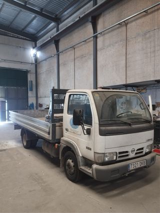 Nissan Cabstar 2005