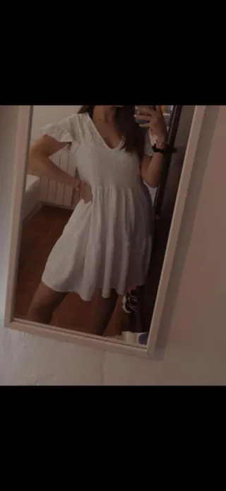 Vestido blanco corto bordado