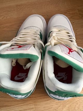 Nike SB x Air Jordan 4 'Pine Green'