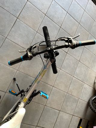 Bicicleta MTB marca GT 24” niño