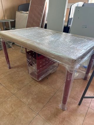 Mesa de oficina madera y metal