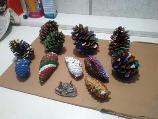 Piñas Navideñas Decoradas