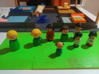 Vecchi set di giocattoli degli anni '70 e '80