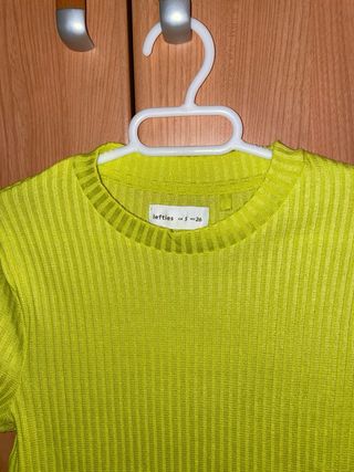 Top amarillo de canalé