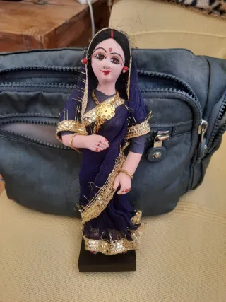 Muñeca cerámica india tradicional
