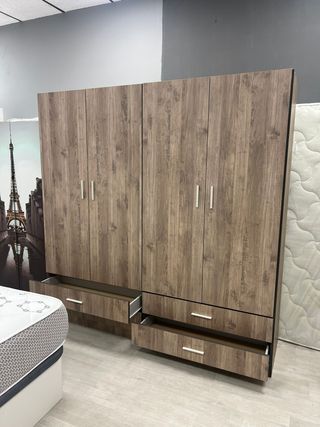Armario 4 puertas y 4 cajones