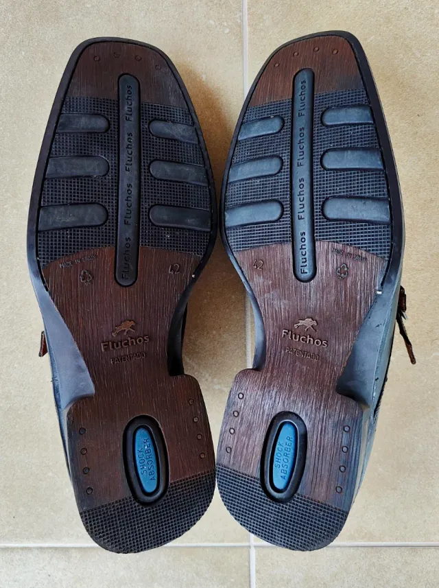 Zapatos Fluchos Piel Doble Hebilla Talla 42 negro