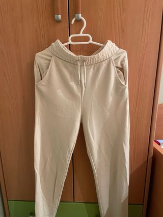 Chándal Stradivarius Beige