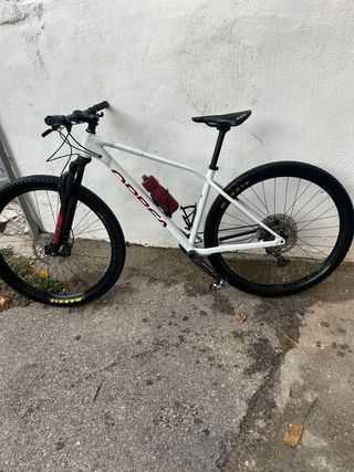 Bicicleta Orbea ALMA H20, talla M de montaña 