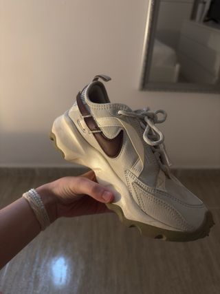 Nike TC 7900 Beige/Marrón