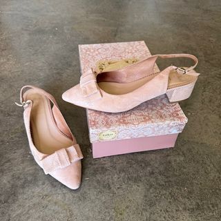 Conjunto Zapatos y Clutch Rosa