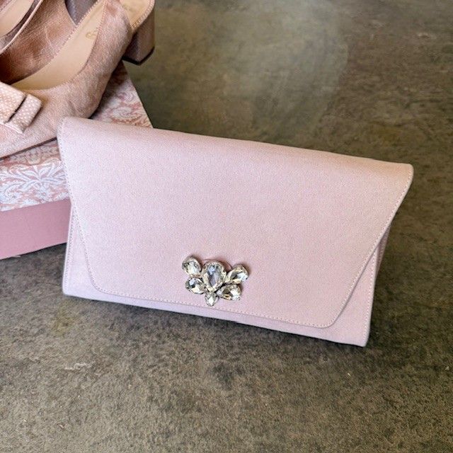 Conjunto Zapatos y Clutch Rosa