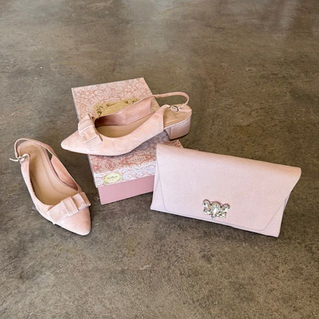 Conjunto Zapatos y Clutch Rosa