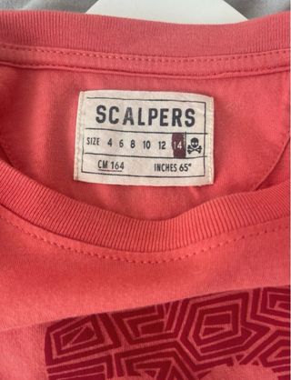 Camiseta rosa Scalpers calavera