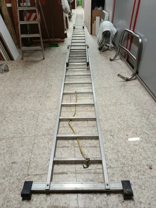 Escalera 3 tramos 11 peldaños
