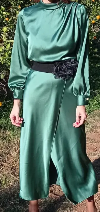 Vestido midi verde para eventos