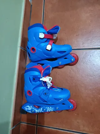 Patines en línea Oxelo azules y casco Talla 30-32