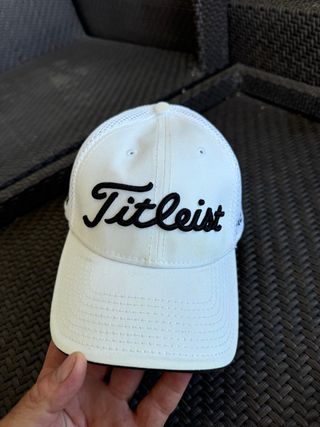 Gorra Titleist Blanca Malla
