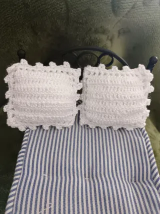 Cuscini per lettini per bambole 
