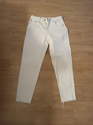 Pantalones Stradivarius y Pull and Bear