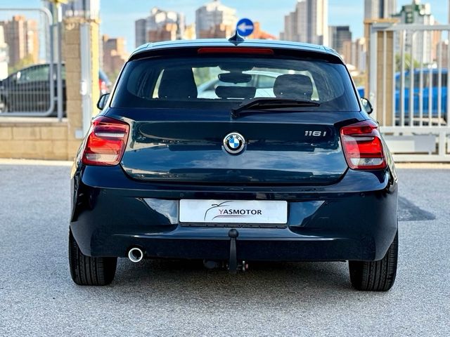 BMW 116i Automatico / 5P