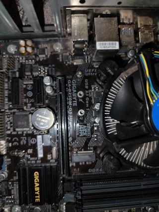 Placa Gigabyte B250M + Intel i3 7100