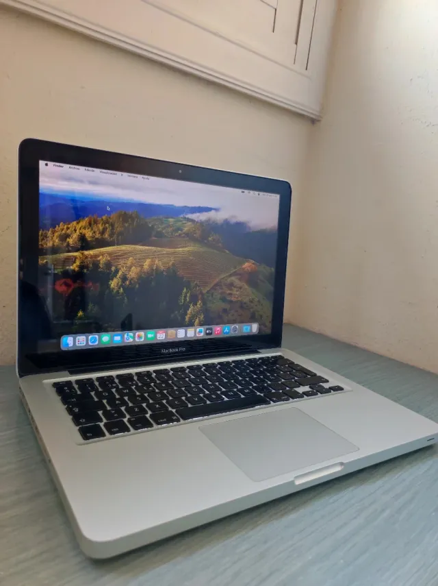 MacBook Pro i7 16GB RAM 500GB SSD