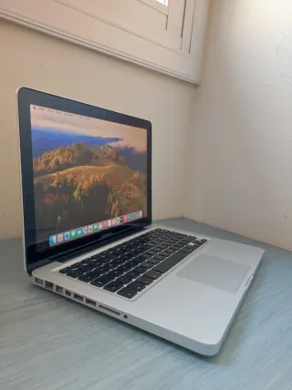 MacBook Pro i7 16GB RAM 500GB SSD