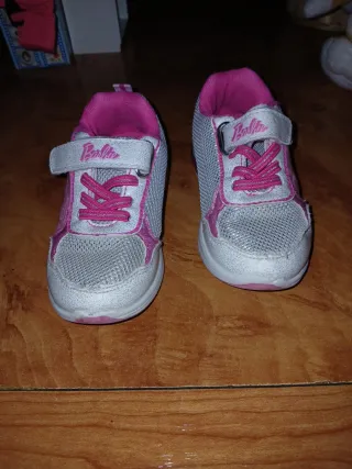 Sneakers da bambina Barbie taglia 25