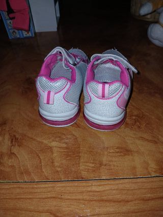 Sneakers da bambina Barbie taglia 25