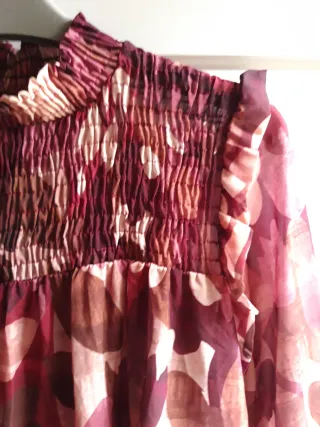 Blusa gasa cuello alto fruncido