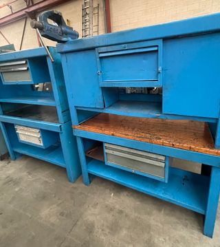 Lote de bancos de trabajo SARRALLE.