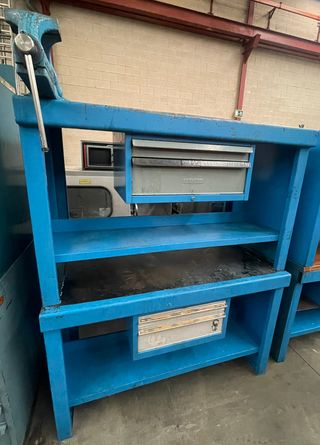 Lote de bancos de trabajo SARRALLE.