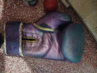 Guantes de boxeo Twins morados