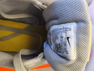 Nike Promina Zapatillas Gris y Amarillo